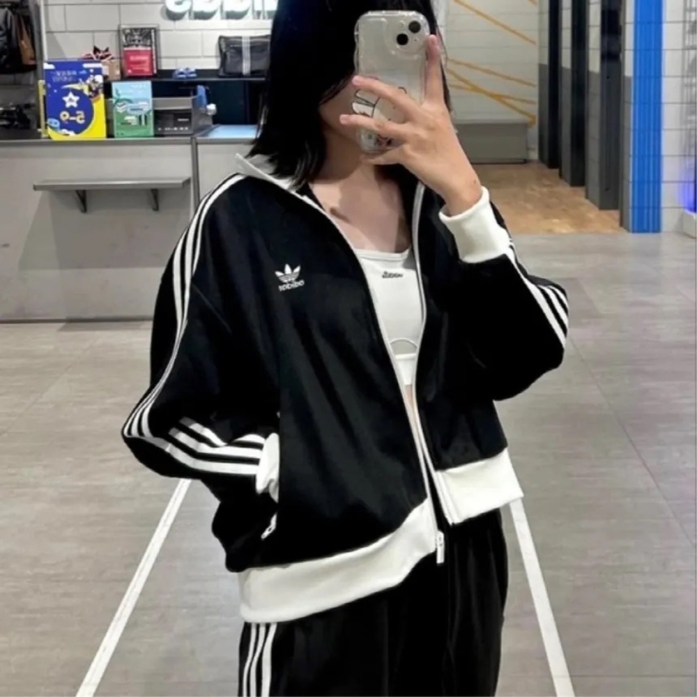 ADIDAS ORIGINALS WOMEN'S ADICOLOR CLASSICS OVERSIZED TRACK JACKET, BLACK…